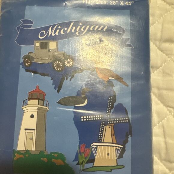 Michigan Decorative flag 28x44 - Picture 8 of 8